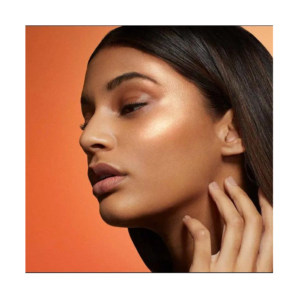 Maybelline Maquillaje Iluminador Master Chrome 100 Molten Gold - Imagen 3